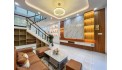 Ngộp, bán nhà 2 tầng, Lã Xuân Oai, 90m2, ngang 8m, đẹp, ở ngay, nhỉnh 5.5 tỷ,